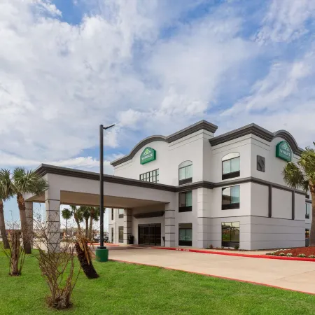 Wingate by Wyndham Sulphur Near Lake Charles