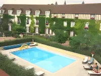 Le Manoir de Gressy - piscina