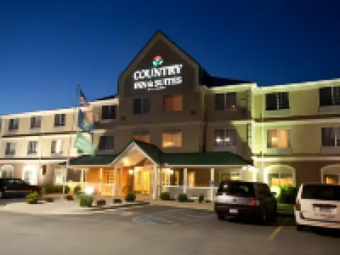 Country Inn & Suites by Radisson, Big Rapids, MI Hotels in Mecosta County