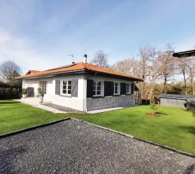 Superbe Villa Nàpoles avec Spa Hôtels à proximité de : Stade Barrere