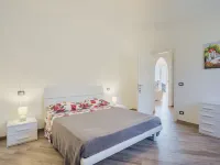 Sorvegallo Hotel in zona Punta Baffe - Punta Moneglia - Val Petronio