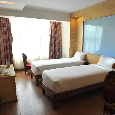 Hotel Emarald, New Delhi โรงแรมใกล้สะพานศิวาจี