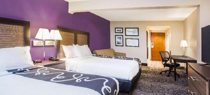 Comfort Inn & Suites Clearwater South Отели в г. Пинеллас