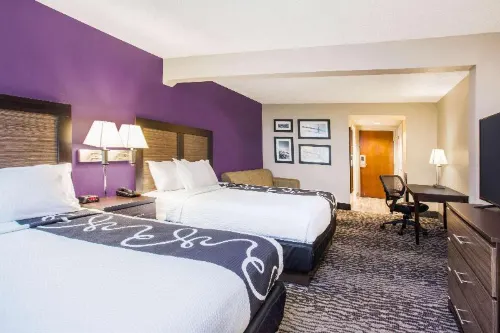 Comfort Inn & Suites Clearwater South - Pools