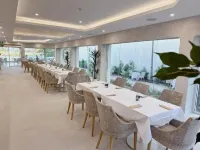 Belmoral Corporate Suites - parking