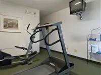 凱隆波因特飯店 - 格林斯伯勒休憩遊樂區 布蘭伍德附近的飯店