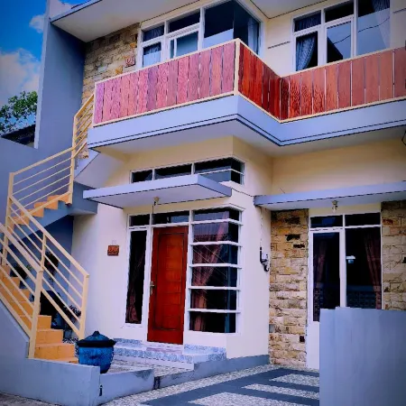 Villa Puncak Garuda