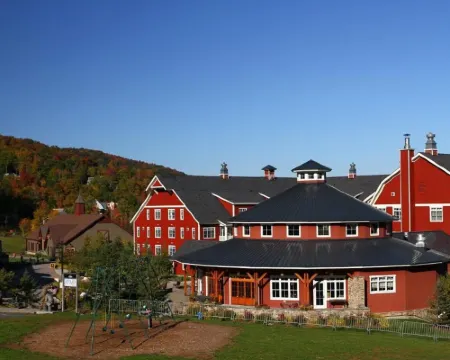 Clay Brook Hotel at Sugarbush Hotels in Warren