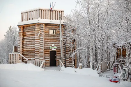 Hotel Arctic Home Отели в г. Кольский район