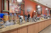 Best Western Plus Cascade Inn  Suites - breakfast