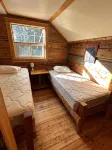 Rustic Beaverfoot Lodge Hotels near Emerald Lake
