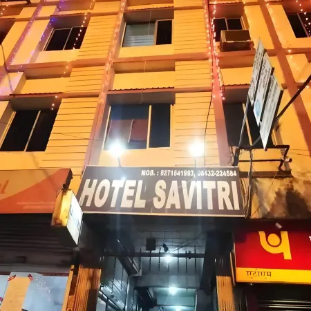 Hotel Savitri