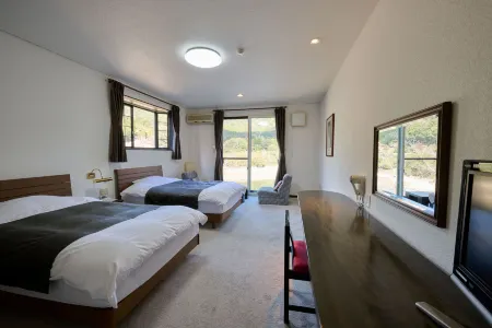 Hotel Hakuryuko Resort Отели в г. Михара