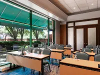 芝加哥醫學園區/UIC 萬怡飯店 西塞罗附近的飯店