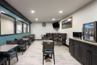 Super 8 by Wyndham Columbus - spa