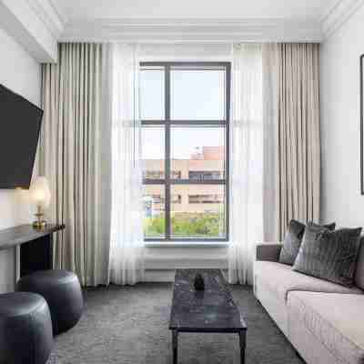 Daxton Hotel Birmingham, Curio Collection by Hilton Rooms