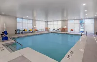 Holiday Inn TALLAHASSEE E CAPITOL - UNIV by IHG - piscina