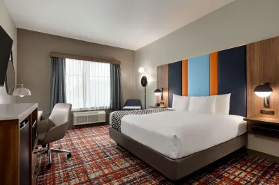 La Quinta Inn & Suites by Wyndham Oxford - Anniston Hotels in Oxford