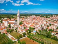 Bright apartment with garden and balcony Hotels in Galizana