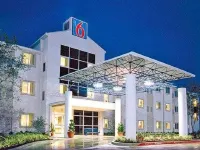 Motel 6 Dale, IN