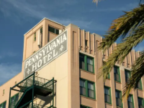 Courtyard St. Petersburg Downtown Hotels near Historic Kenwood