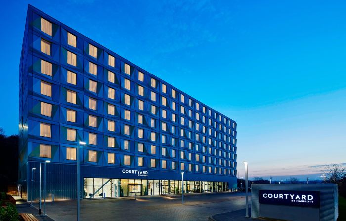 Courtyard Luton Airport
