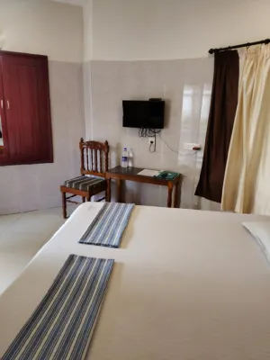 Hotel Jebasakthy Các khách sạn gần Sunset View Park