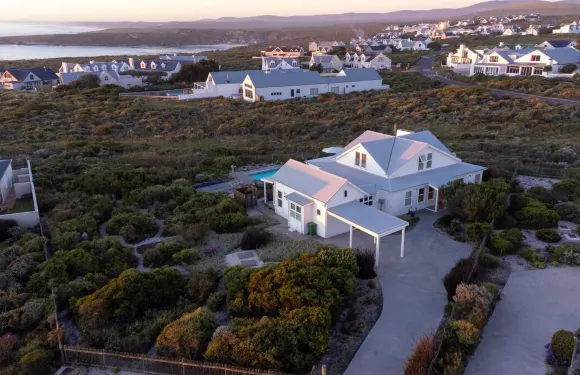 位於格羅託灣的4卧室獨棟房屋-350平方米|帶4個獨立浴室