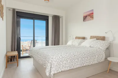 Contemporary One-Bedroom Apartment