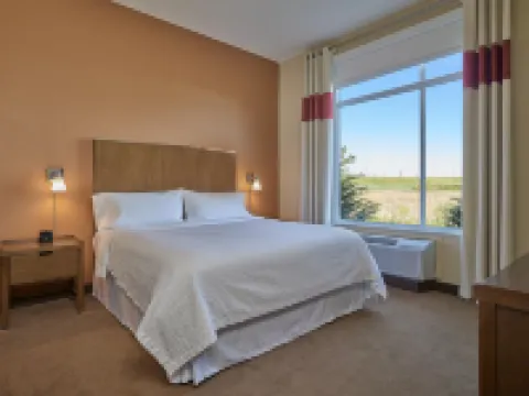 Four Points by Sheraton Sherwood Park Hotels in Strathcona County