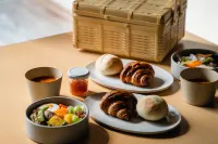 Willow. Hotels in Toyooka