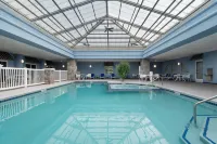 Holiday Inn Express & Suites Saginaw فنادق في Kochville Township