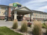 Holiday Inn Express & Suites Council Bluffs - Conv Ctr Area Hotel in zona RailsWest Railroad Museum & HO Model Display