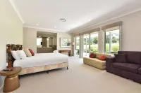 Peppertree Manor at The Vintage Hotels in Branxton