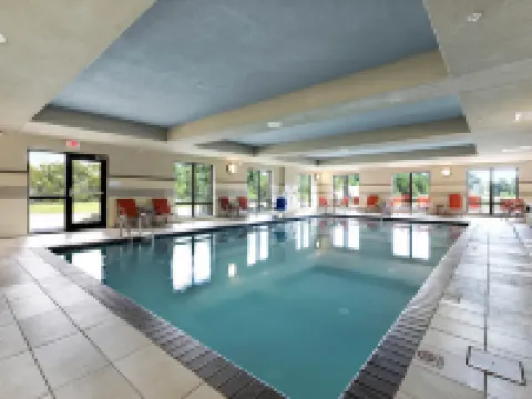 แฮมป์ตัน อินน์แอนด์สวีทส์ กัลฟ์พอร์ต ไอ-10 โรงแรมในกัลฟ์พอร์ต