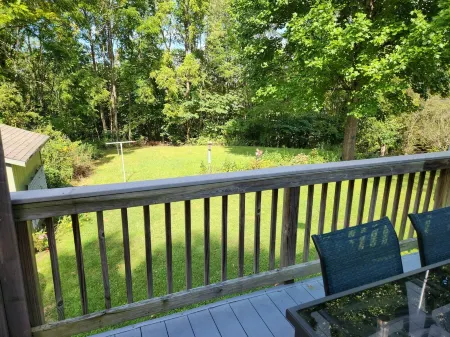 2 mi from VT campus. Great house - football games, graduation, or campus visits. Отели рядом с достопримечательностью «Политехнический университет Виргинии»