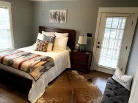 House Mountain Retreat