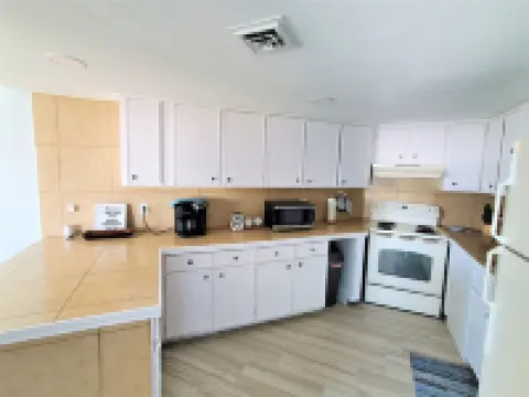 Wow!!!!, on Beach, 7TH FL, Amazing Bay and Fireworks View! Spi License 20232542