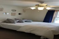 In Kalona-Near Pleasantview Home, Hospital, Iowa, and Kinnick Carver WiFi-Garage