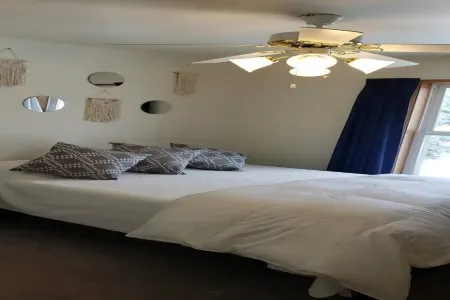 In Kalona-Near Pleasantview Home, Hospital, Iowa, and Kinnick Carver WiFi-Garage