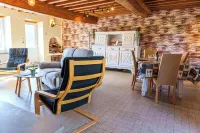 Quiet country house, enclosed grounds, in the Morvan Park, ideal for a couple Hotels in Saint-Germain-des-Champs