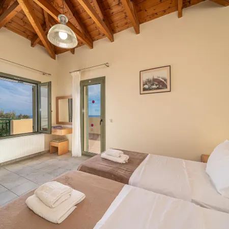 Villa Dinos with swimming pool