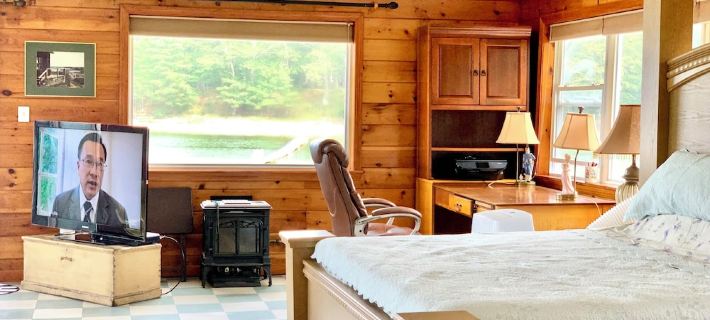 Large beautiful ocean front studio with private dock Hotels in Harpswell