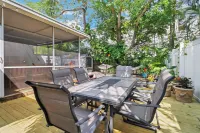 The Bungalow - Near Historic Downtown Fort Myers DAAS CO-OP Art Gallery & Gifts附近的飯店