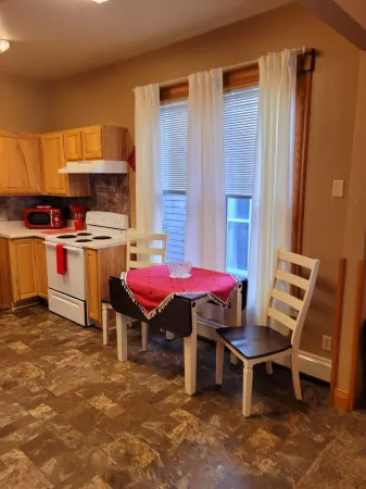 STAY AT THE JORDAN HOUSE IN THE  ❤️ OF DEADWOOD!  PERFECT FOR COUPLES! Отели в г. Лоренс