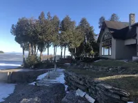 Spitfire Retreat on Champlain. Less than an HOUR TO WHITEFACE Mtn.or Montreal. Отели в г. Clinton County