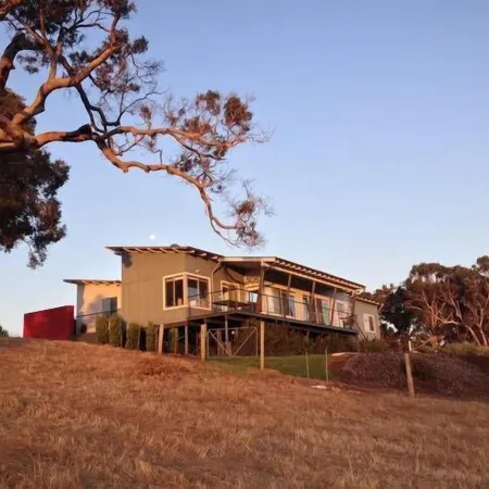 Views of Redwall Valley and close to beaches and wineries. Отели в г. Йоллингап
