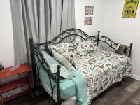 Charming 3-bedroom cottage in adorable Caseville with Beach Access, AC, and WiFi