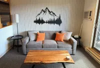 Lovely Ski-in / Ski-out Studio at “Smuggs” ⭐️