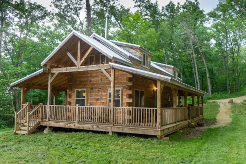 Vireo Cabin at Driftless Creek